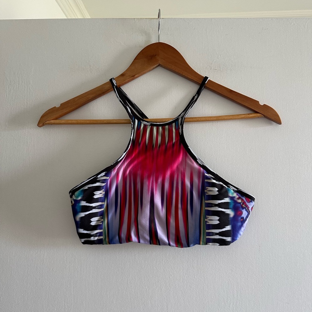 PilyQ Barcelona High Neck Groovy Strappy Bikini Top size Medium EUC - Picture 4 of 9